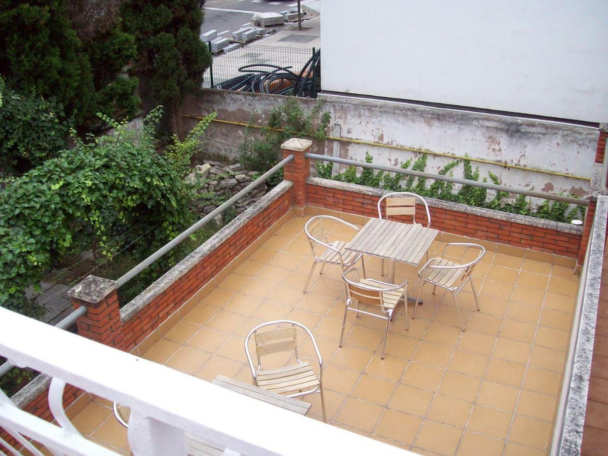 Pension Los Pinos Gijon Exterior photo