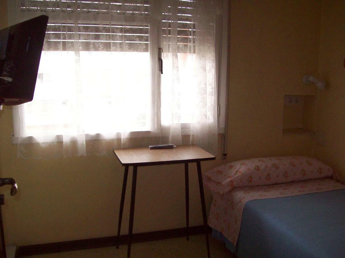 Pension Los Pinos Gijon Exterior photo